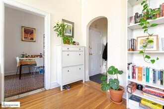 63 1st Pl, Unit 2 in Brooklyn, NY - Foto de edificio - Building Photo