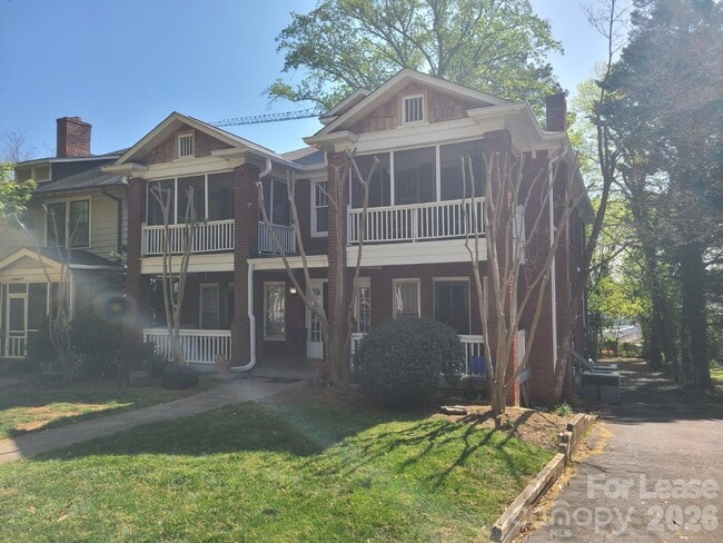 1623 Fountain View St in Charlotte, NC - Building Photo - Building Photo