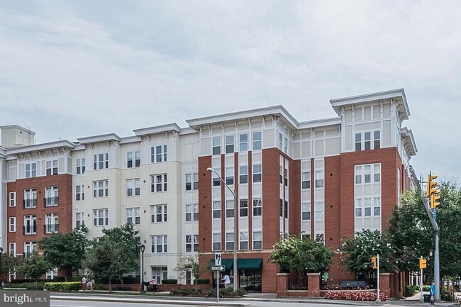 2655 Prosperity Ave in Fairfax, VA - Building Photo - Building Photo