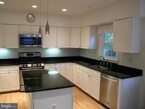 5708 Exeter Hill Way in Rockville, MD - Building Photo - Building Photo