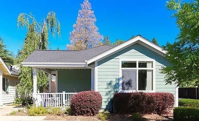104 Highlands Ct in Grass Valley, CA - Building Photo - Building Photo