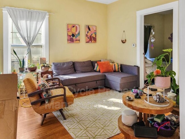 631 Paris Ave SE in Grand Rapids, MI - Building Photo - Building Photo