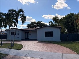 2120 SW 84th Ave in Miami, FL - Building Photo