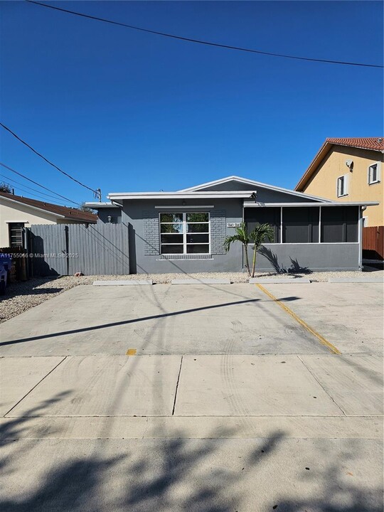 5843 Tyler St in Hollywood, FL - Building Photo
