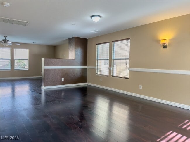 3384 Jasmine Vine Ct in Las Vegas, NV - Building Photo - Building Photo