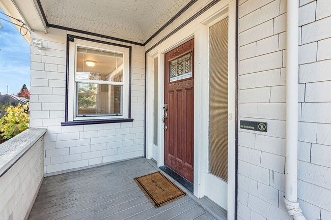 2140 Woolsey St in Berkeley, CA - Building Photo - Building Photo