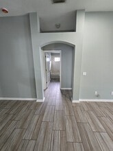 1124 Lumsden Pointe Blvd in Valrico, FL - Building Photo - Building Photo