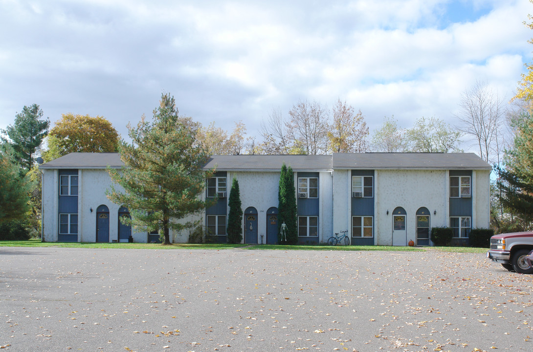 2320 Duband Ave in Bloomsburg, PA - Building Photo