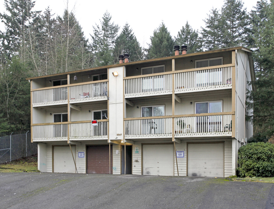 3947 S Mason Loop Rd in Tacoma, WA - Building Photo