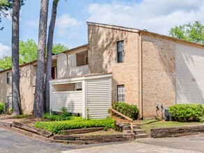 Country Club Place in Marshall, TX - Foto de edificio - Building Photo