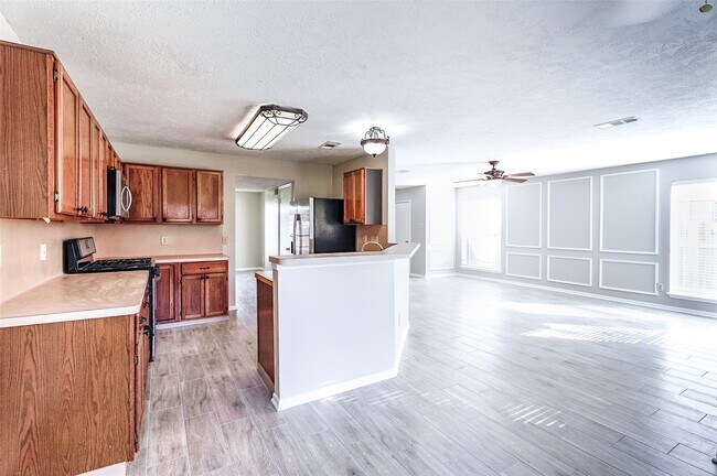 2103 Charlton House Ln