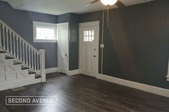 1215 17th St NW in Canton, OH - Foto de edificio - Building Photo