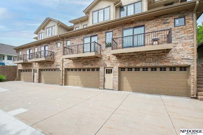 property at 5138 Dodge St