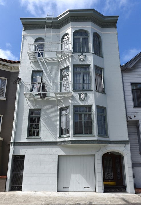 421 14th Ave in San Francisco, CA - Building Photo