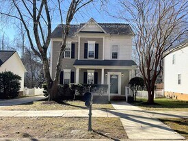 9938 Willow Leaf Ln in Cornelius, NC - Building Photo