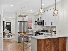 584 N Plum St in Lancaster, PA - Building Photo