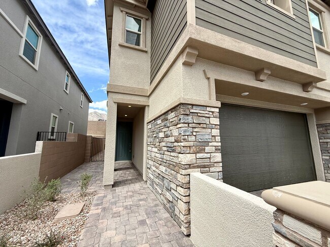 101 Silver Run Ln in Las Vegas, NV - Building Photo - Building Photo