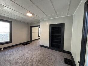 527 5th St SW in Massillon, OH - Building Photo - Building Photo