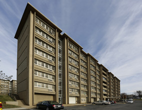 Guy B Love Towers in Knoxville, TN - Building Photo - Building Photo