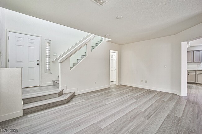 7425 Treasure Chest St in Las Vegas, NV - Building Photo - Building Photo