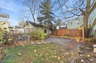 30 Central Ave in Caldwell, NJ - Building Photo - Building Photo