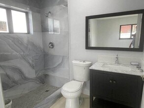 3051 NW 102nd St in Miami, FL - Building Photo - Building Photo