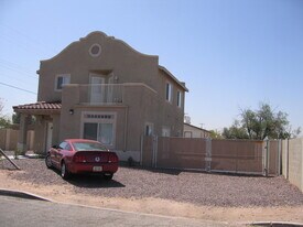 914 E Hedrick Dr in Tucson, AZ - Building Photo