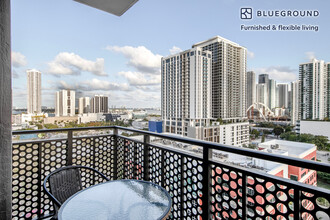 23 NE 17th Ter in Miami, FL - Building Photo - Building Photo