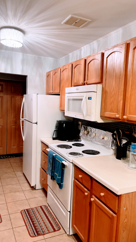 7413 Brookdale Dr in Darien, IL - Building Photo - Building Photo