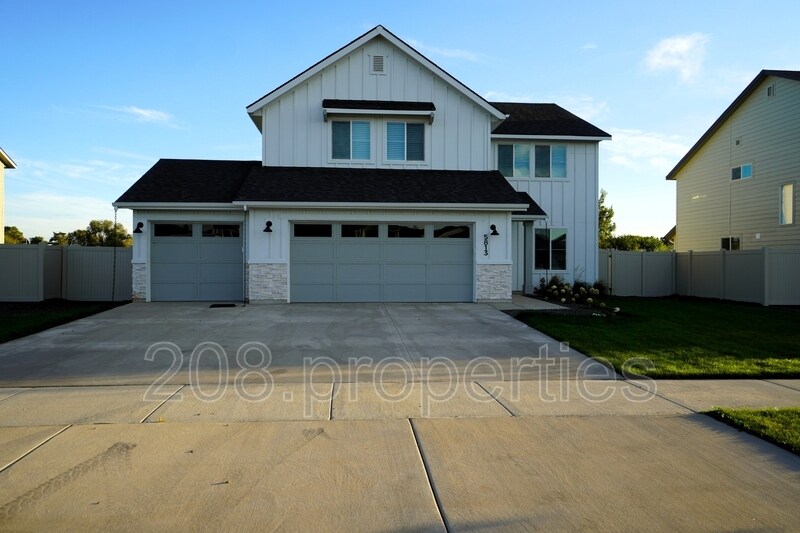 5813 W Stavros St in Meridian, ID - Building Photo