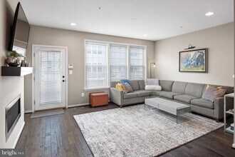 1310 Jackson St in Baltimore, MD - Building Photo - Building Photo