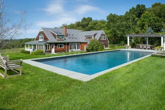 72 N Mabbettsville Rd in Millbrook, NY - Building Photo - Building Photo