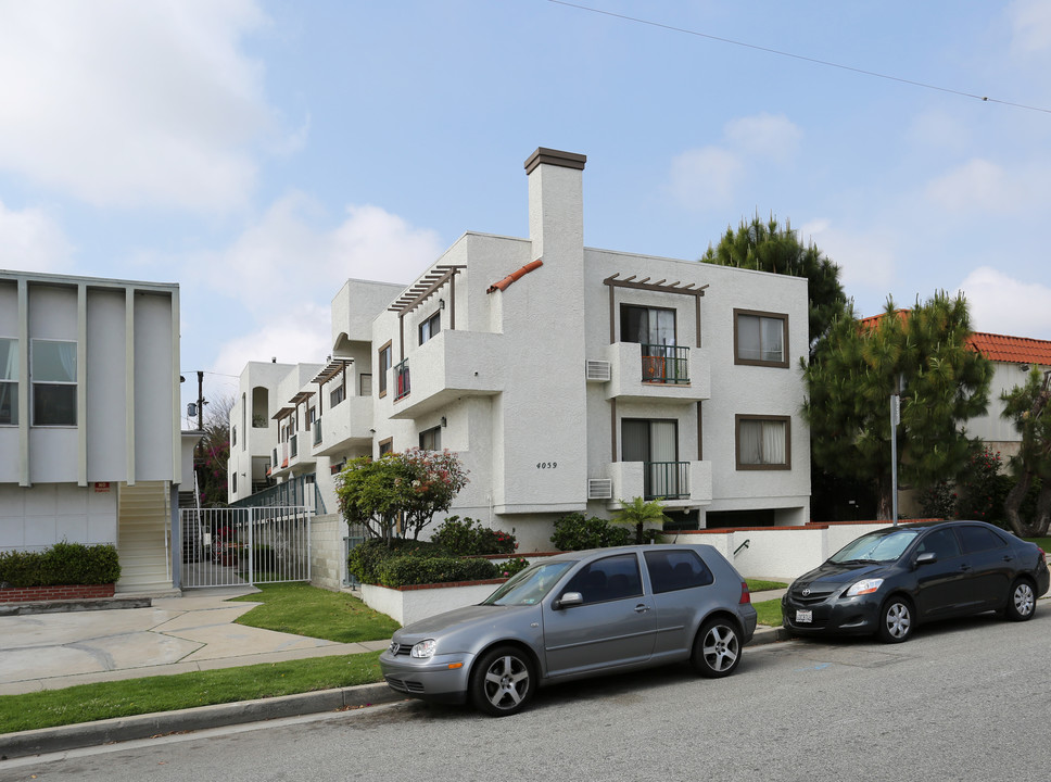 4059 McLaughlin Ave in Los Angeles, CA - Foto de edificio