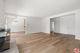 8630 Falmouth Ave in Los Angeles, CA - Building Photo - Building Photo