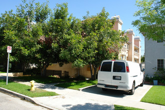 636 Alexander St in Glendale, CA - Building Photo - Building Photo