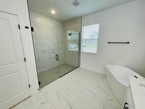 3457 NE 9th Ave in Cape Coral, FL - Building Photo - Building Photo