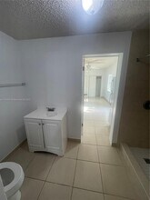 7420 SW 31st St in Miami, FL - Building Photo - Building Photo