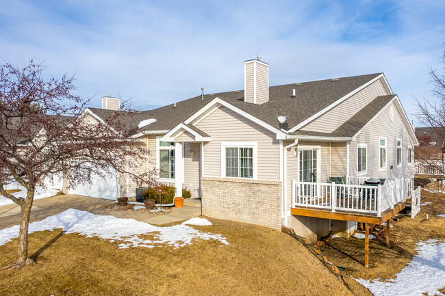 Hillsboro Townhomes in Des Moines, IA - Building Photo - Building Photo