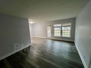 831 McAlway Rd in Charlotte, NC - Building Photo - Building Photo