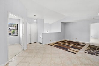 3961 SW Greenwood Way in Palm City, FL - Foto de edificio - Building Photo