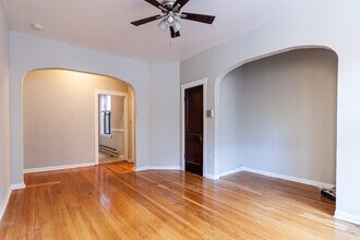 717 W Barry Ave, Unit B2 in Chicago, IL - Building Photo - Building Photo