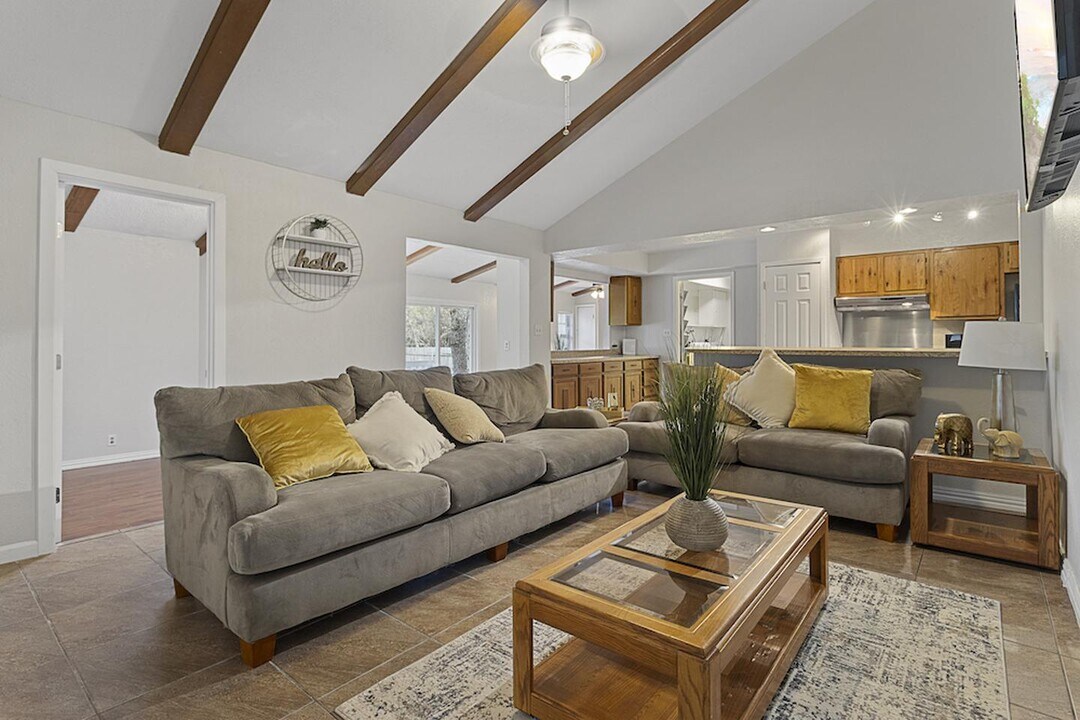 3607 Rock Creek Run in San Antonio, TX - Building Photo