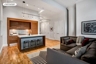 360 Furman St in Brooklyn, NY - Building Photo - Building Photo