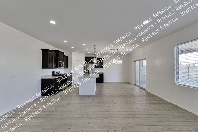 934 W Calle Las Varitas