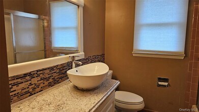 225 Monhagen Ave in Middletown, NY - Building Photo - Building Photo