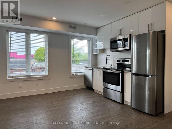 property at 1415-1415 Gerrard St E