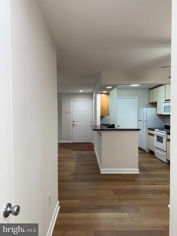 3321 Sir Thomas Dr