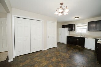 693 Dearborn Rd in Valparaiso, IN - Building Photo - Building Photo