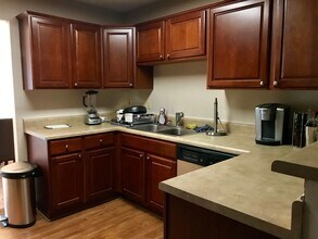 107 Westover Ave in Norfolk, VA - Building Photo - Building Photo
