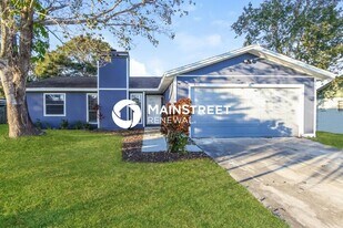 977 Island Ave NW in Palm Bay, FL - Building Photo